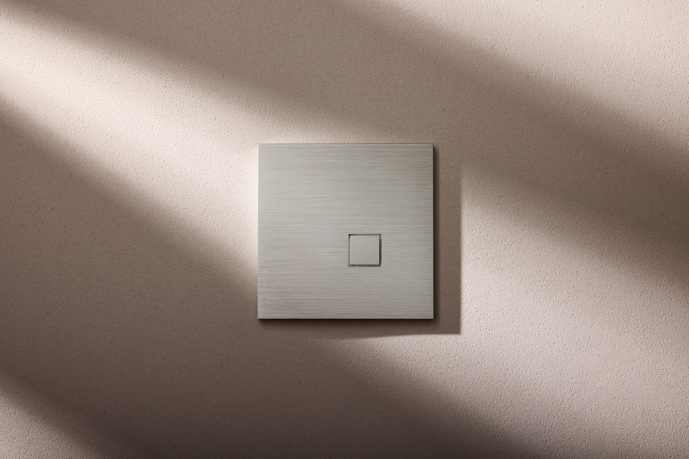 LOLA — image 3